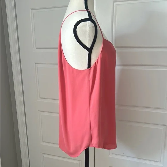 Ann Taylor LOFT Women’s Pink Relaxed Camisole with Spaghetti Straps EUC Size M - Picture 4 of 7